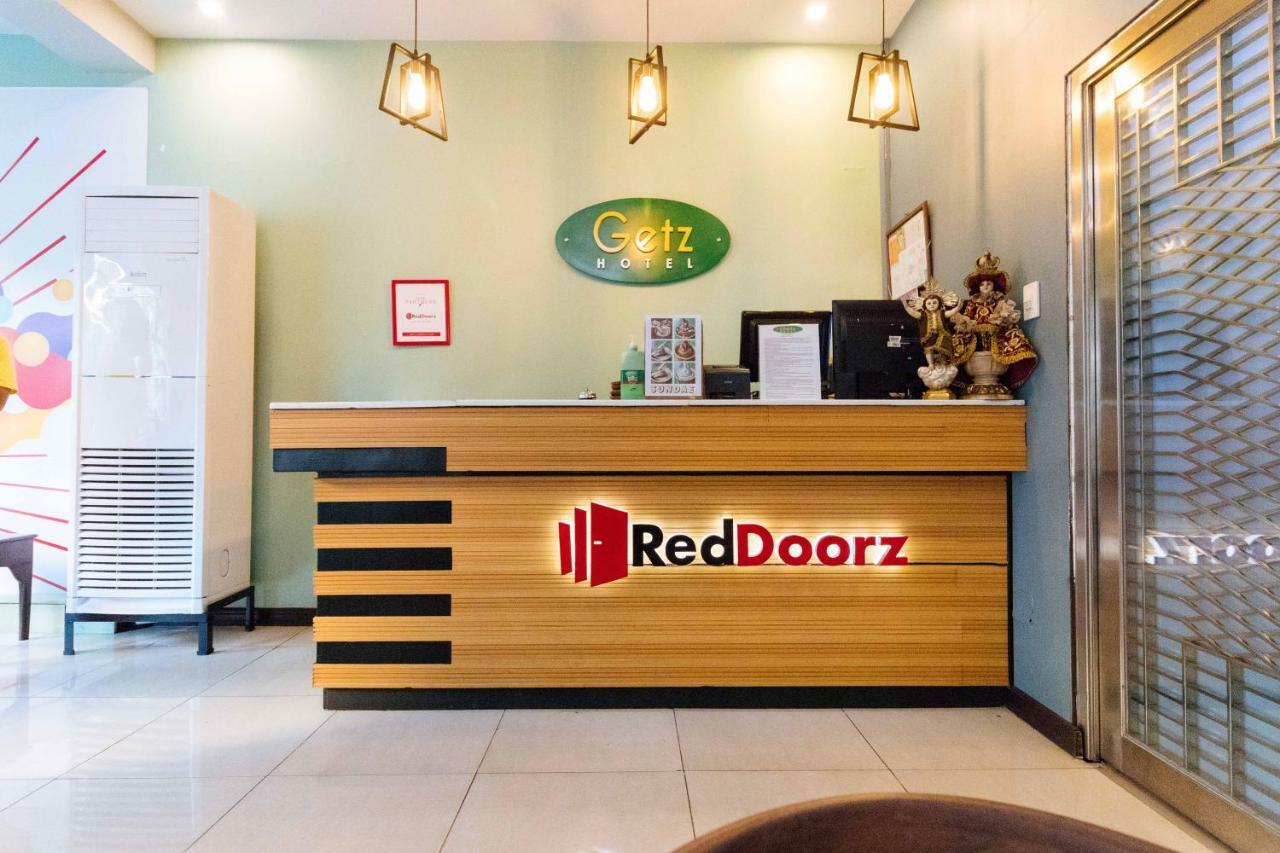 Reddoorz Plus @ Tayuman マニラ市 エクステリア 写真