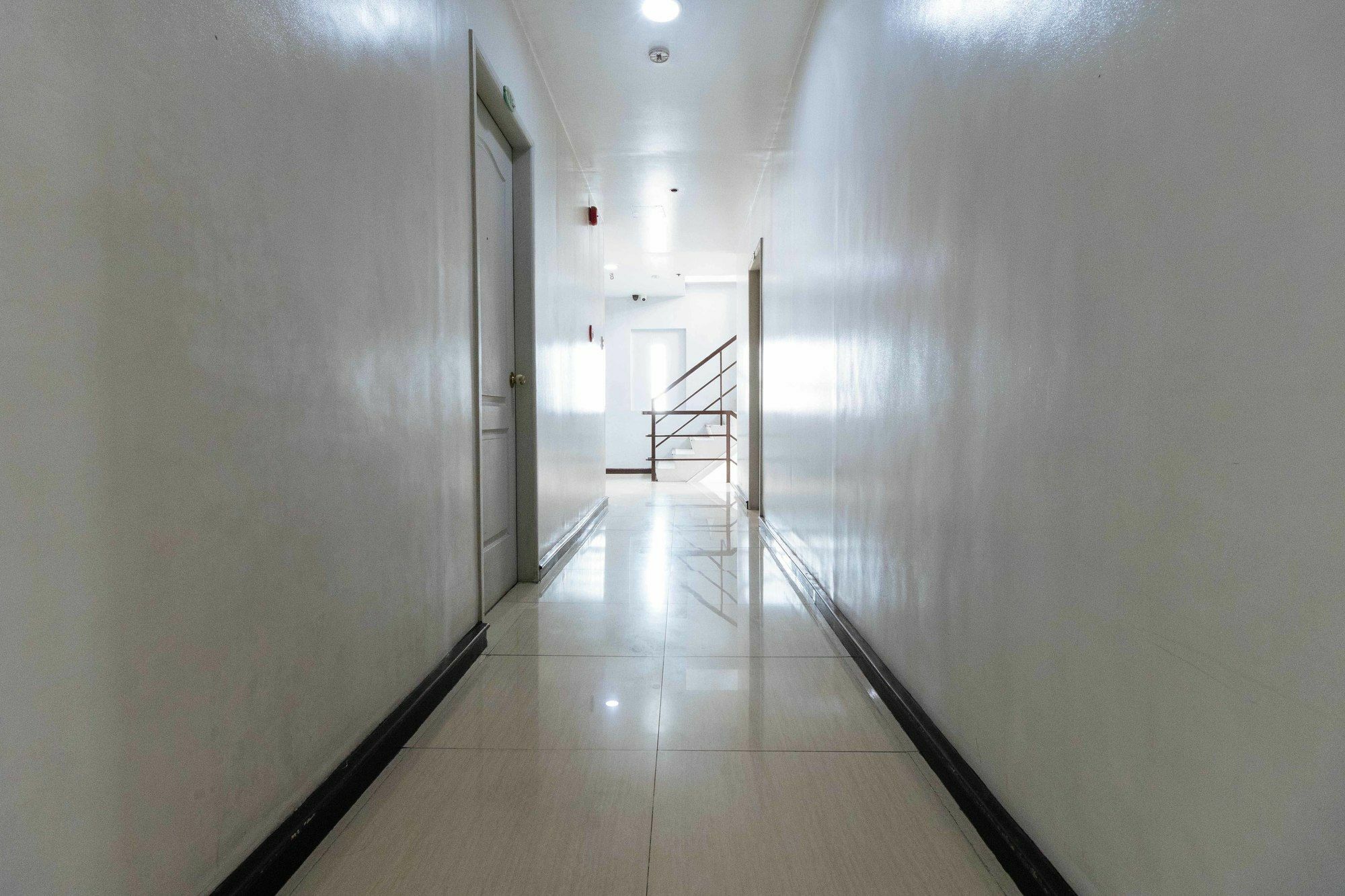 Reddoorz Plus @ Tayuman マニラ市 エクステリア 写真